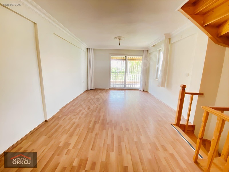 Örkcü Emlaktan Satılık Bahçeli Uygun Satılık 4+1 Tribleks Villa — fotoğraf 5