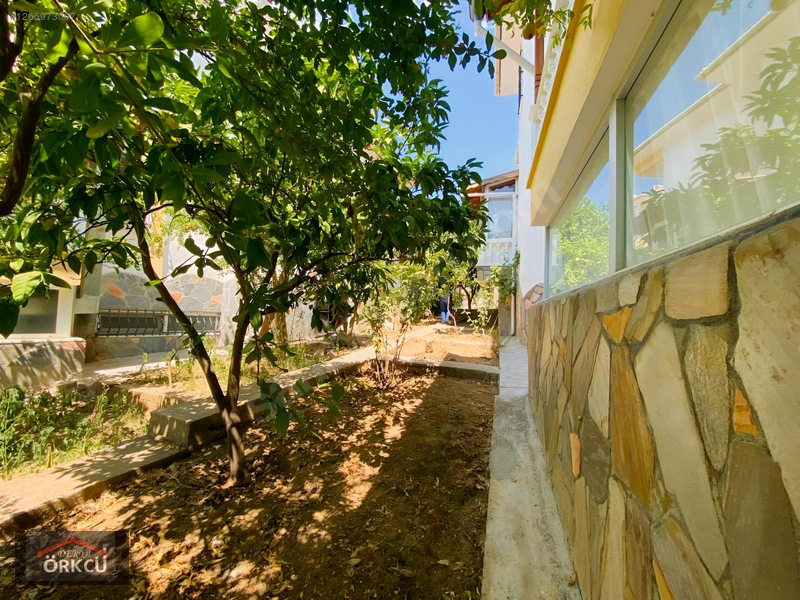 Örkcü Emlaktan Satılık Bahçeli Uygun Satılık 4+1 Tribleks Villa — fotoğraf 35