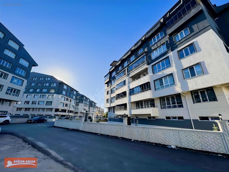 Buğlem Den Bölcek'te K. Garajlı Ebeveyn Banyo K.balkon 3+1
