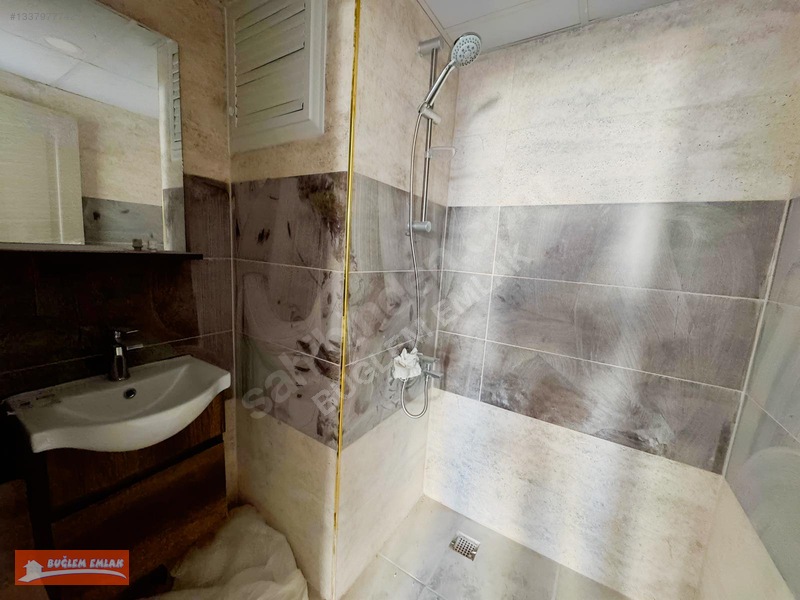 Buğlem Den Bölcek'te K. Garajlı Ebeveyn Banyo K.balkon 3+1 — fotoğraf 32