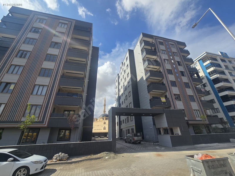 Acil Satılık 2+1 Sıfır Lüx Yüksek Giriş