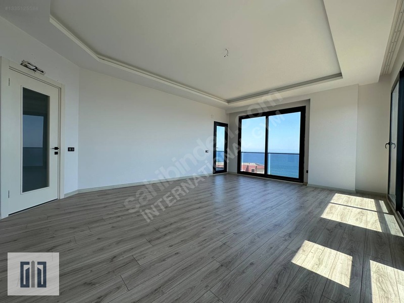 Mersin'de Kapalı Otoparklı,doğalgazlı,denize Sıfır Kiralık 3+1 — fotoğraf 4