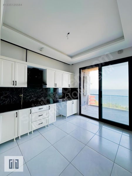 Mersin'de Kapalı Otoparklı,doğalgazlı,denize Sıfır Kiralık 3+1 — fotoğraf 8