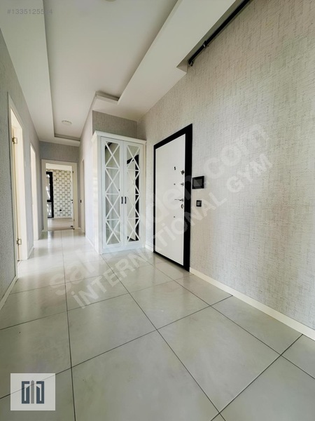 Mersin'de Kapalı Otoparklı,doğalgazlı,denize Sıfır Kiralık 3+1 — fotoğraf 16
