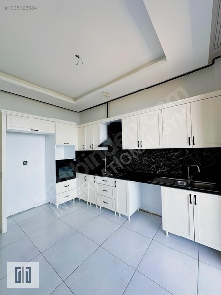 Mersin'de Kapalı Otoparklı,doğalgazlı,denize Sıfır Kiralık 3+1 — fotoğraf 18