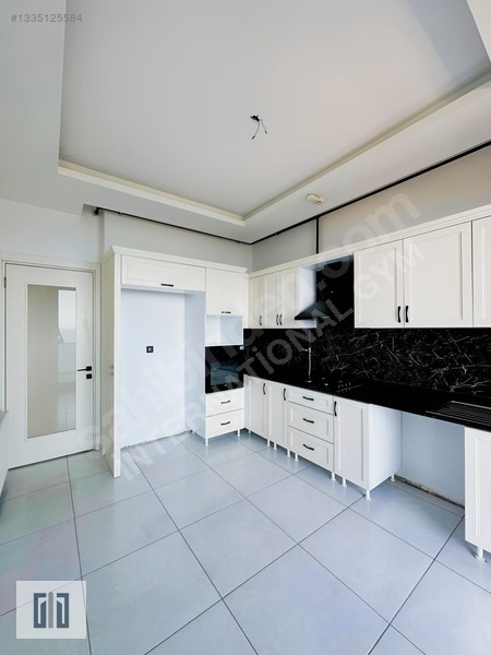 Mersin'de Kapalı Otoparklı,doğalgazlı,denize Sıfır Kiralık 3+1 — fotoğraf 19