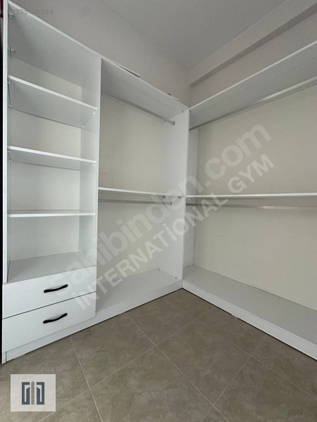 Mersin'de Kapalı Otoparklı,doğalgazlı,denize Sıfır Kiralık 3+1 — fotoğraf 38