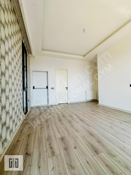 Mersin'de Kapalı Otoparklı,doğalgazlı,denize Sıfır Kiralık 3+1 — fotoğraf 41