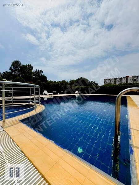 Mersin'de Kapalı Otoparklı,doğalgazlı,denize Sıfır Kiralık 3+1 — fotoğraf 47