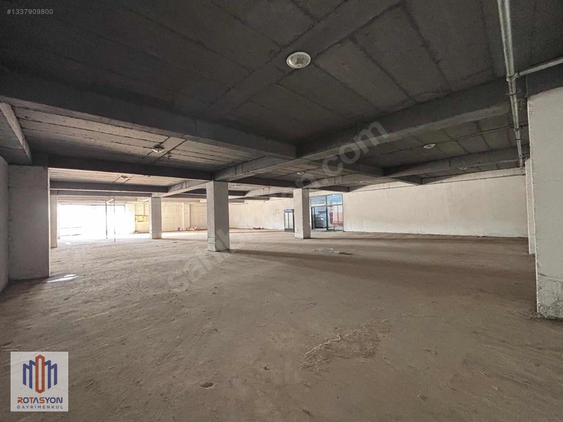 Rotasyon'dan Winstovn Yanı 2.000 M2 Kiralık Depo — fotoğraf 2
