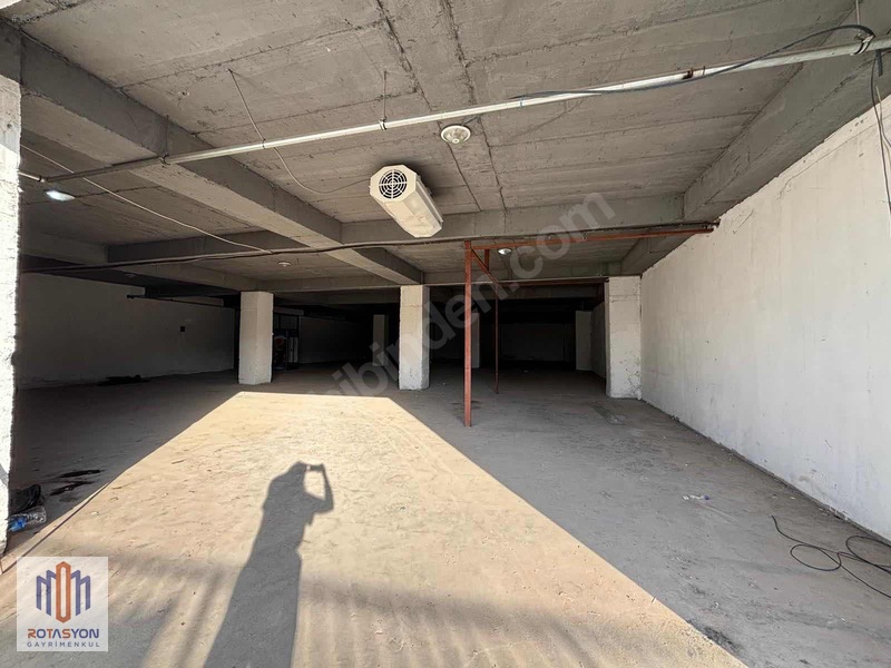 Rotasyon'dan Winstovn Yanı 2.000 M2 Kiralık Depo — fotoğraf 4