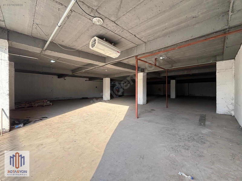 Rotasyon'dan Winstovn Yanı 2.000 M2 Kiralık Depo — fotoğraf 6