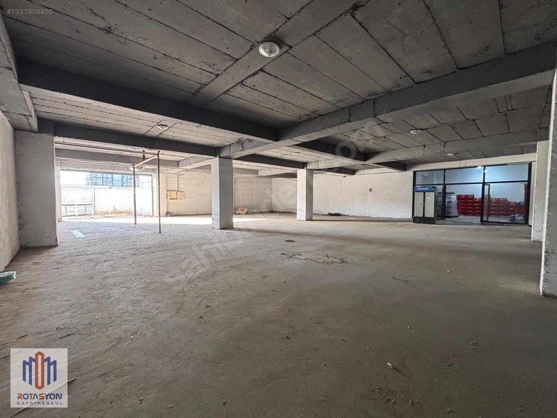 Rotasyon'dan Winstovn Yanı 2.000 M2 Kiralık Depo — fotoğraf 7
