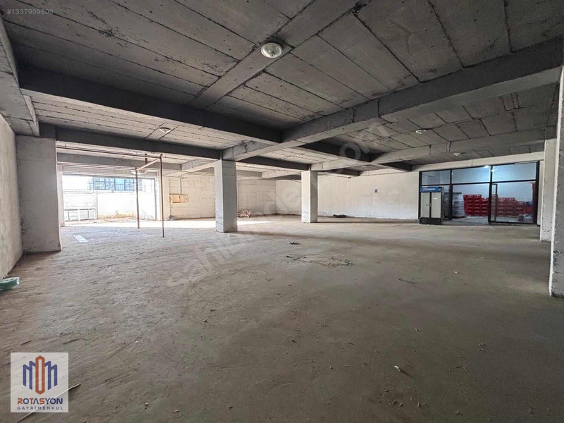 Rotasyon'dan Winstovn Yanı 2.000 M2 Kiralık Depo — fotoğraf 8