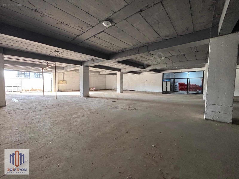 Rotasyon'dan Winstovn Yanı 2.000 M2 Kiralık Depo — fotoğraf 10