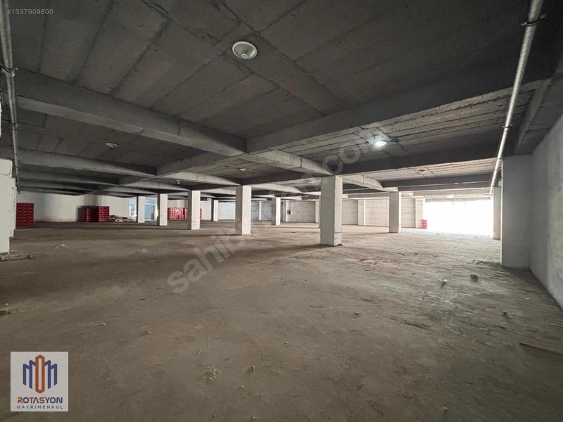 Rotasyon'dan Winstovn Yanı 2.000 M2 Kiralık Depo — fotoğraf 18