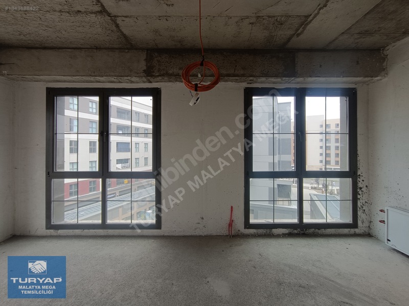 Turyap Mega'dan Yeni Çarşıda Akpınar Yanı 32m² Kiralık Ofis — fotoğraf 4