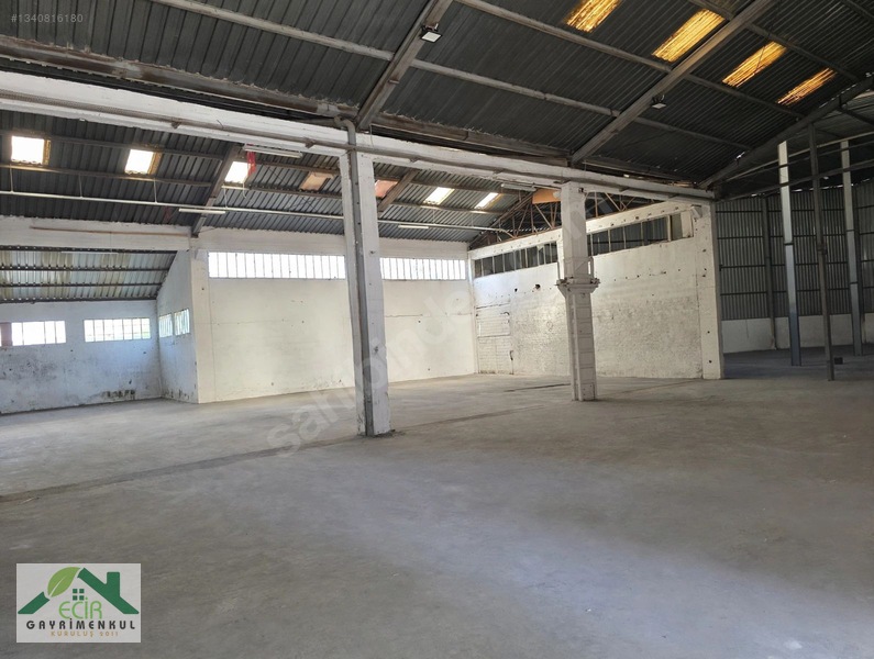Gaziemir'de 1000m² Kiralık Depo & Fabrika - Ecir Den