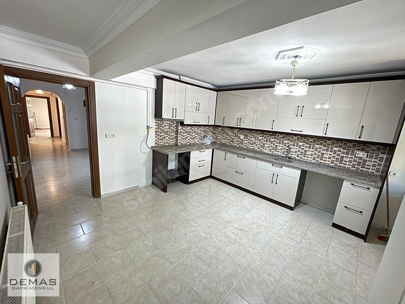 Yörük Mh. Kiralık 3+1 - 180 M2 Daire - Mükemmel Konum — fotoğraf 4