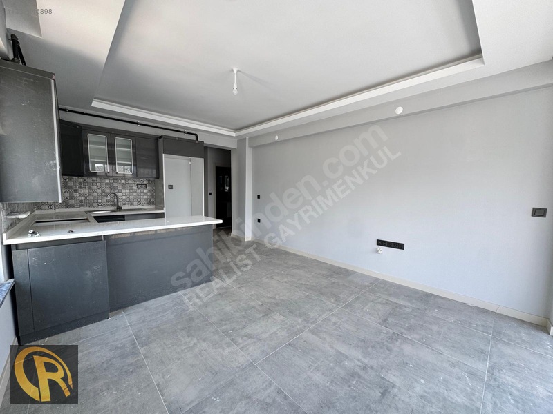 Realist'den Havuzlu Site İçerisinde Sıfır Lüks 2+1 Satılık Daire — fotoğraf 3