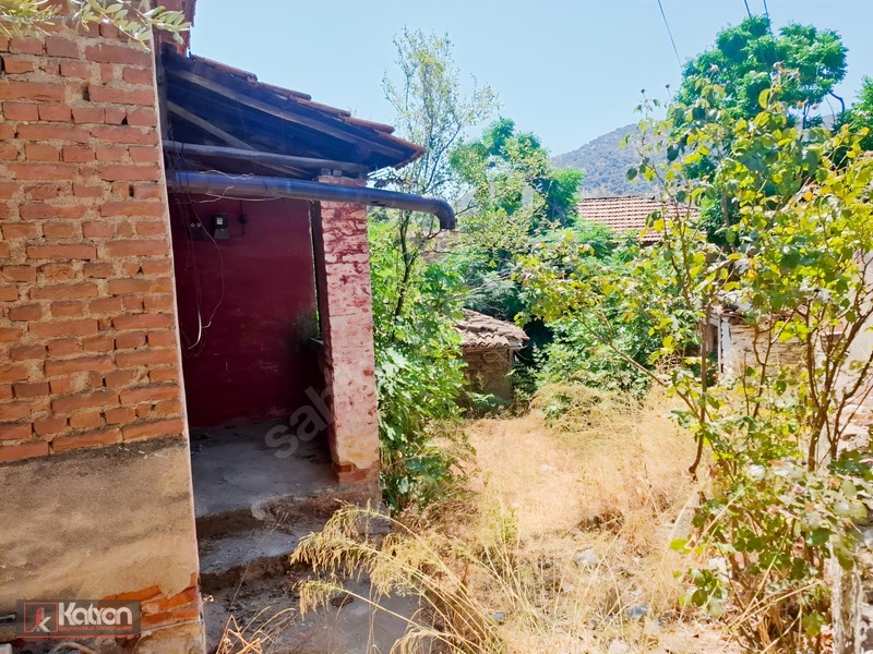 Bayındır Kaplıca Bölgesi Ergenlide 595m2 Bahçeli Ev — fotoğraf 6