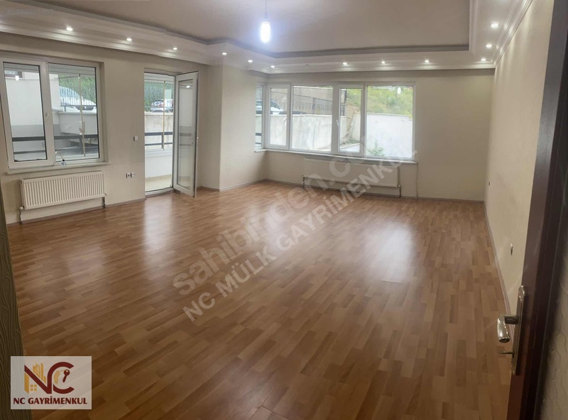 Nc'den Ş.c.karacada Sokullu Cd Üstü Masrafsız 3+1 1.katta 150 M2