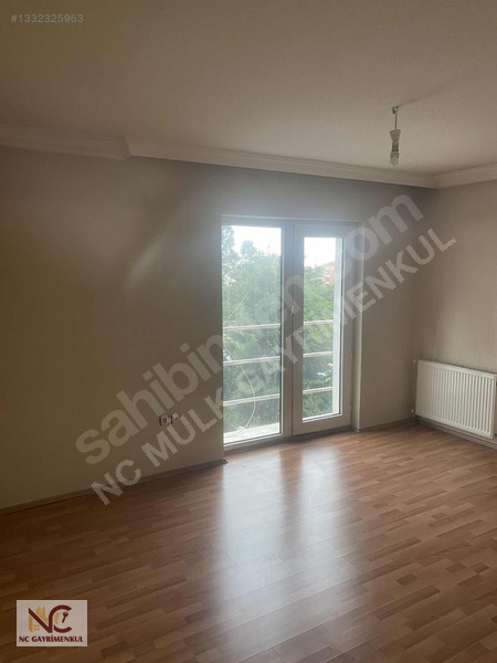 Nc'den Ş.c.karacada Sokullu Cd Üstü Masrafsız 3+1 1.katta 150 M2 — fotoğraf 6