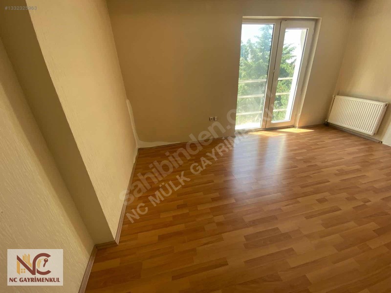 Nc'den Ş.c.karacada Sokullu Cd Üstü Masrafsız 3+1 1.katta 150 M2 — fotoğraf 7