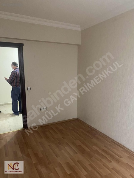 Nc'den Ş.c.karacada Sokullu Cd Üstü Masrafsız 3+1 1.katta 150 M2 — fotoğraf 10
