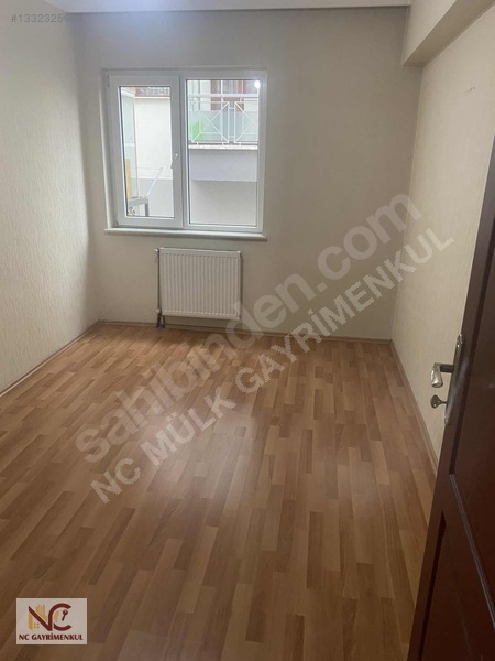 Nc'den Ş.c.karacada Sokullu Cd Üstü Masrafsız 3+1 1.katta 150 M2 — fotoğraf 13