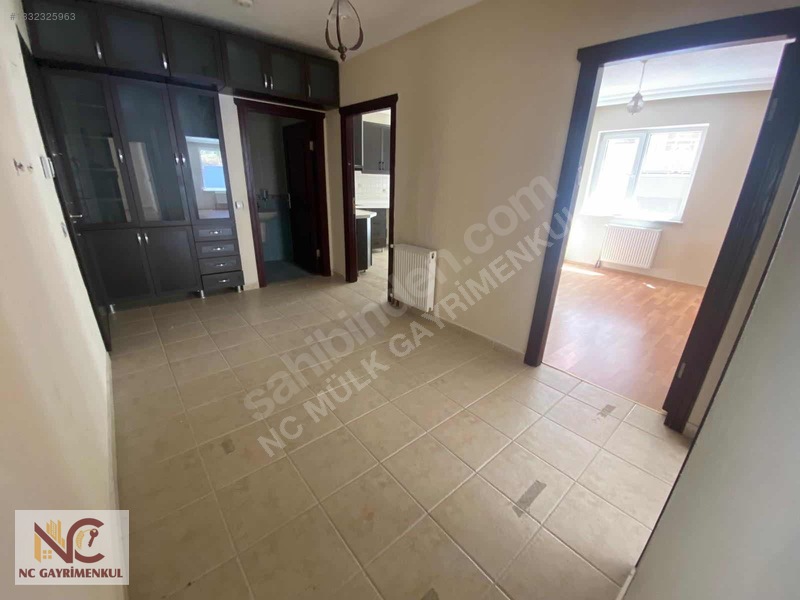 Nc'den Ş.c.karacada Sokullu Cd Üstü Masrafsız 3+1 1.katta 150 M2 — fotoğraf 15