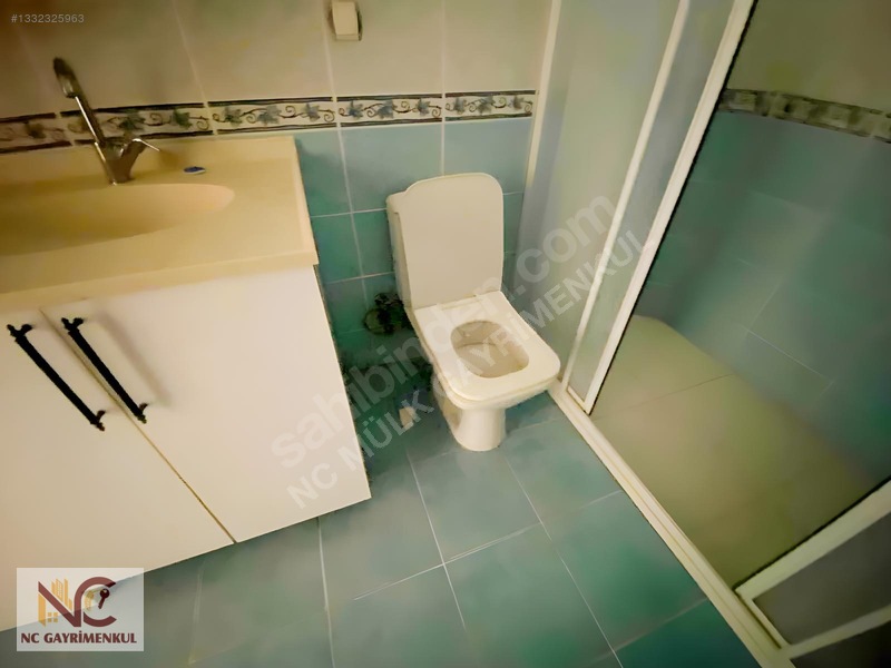 Nc'den Ş.c.karacada Sokullu Cd Üstü Masrafsız 3+1 1.katta 150 M2 — fotoğraf 19