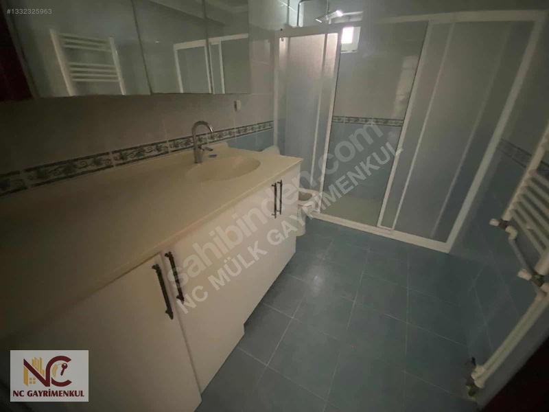 Nc'den Ş.c.karacada Sokullu Cd Üstü Masrafsız 3+1 1.katta 150 M2 — fotoğraf 21