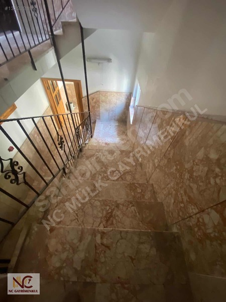 Nc'den Ş.c.karacada Sokullu Cd Üstü Masrafsız 3+1 1.katta 150 M2 — fotoğraf 29