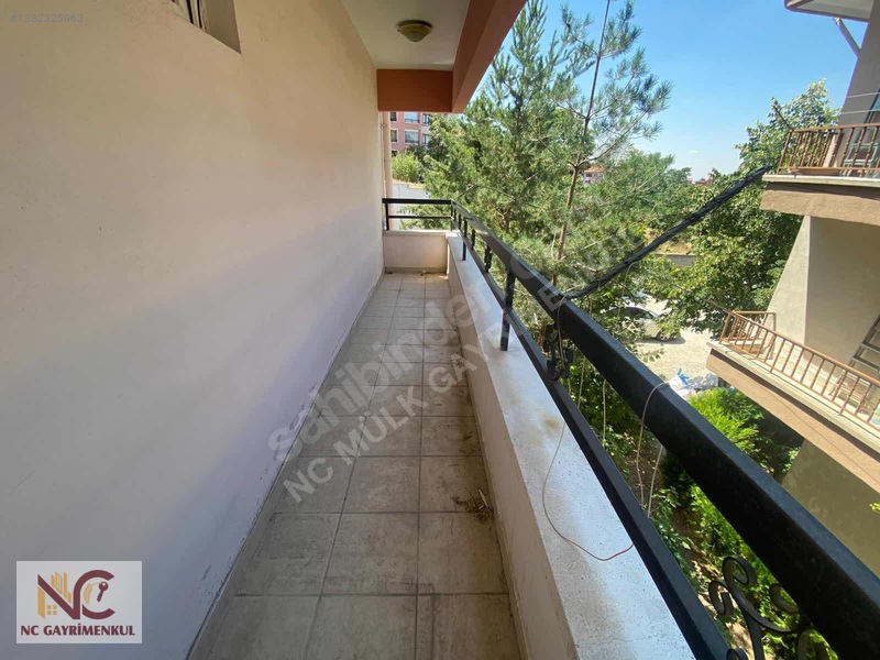 Nc'den Ş.c.karacada Sokullu Cd Üstü Masrafsız 3+1 1.katta 150 M2 — fotoğraf 31