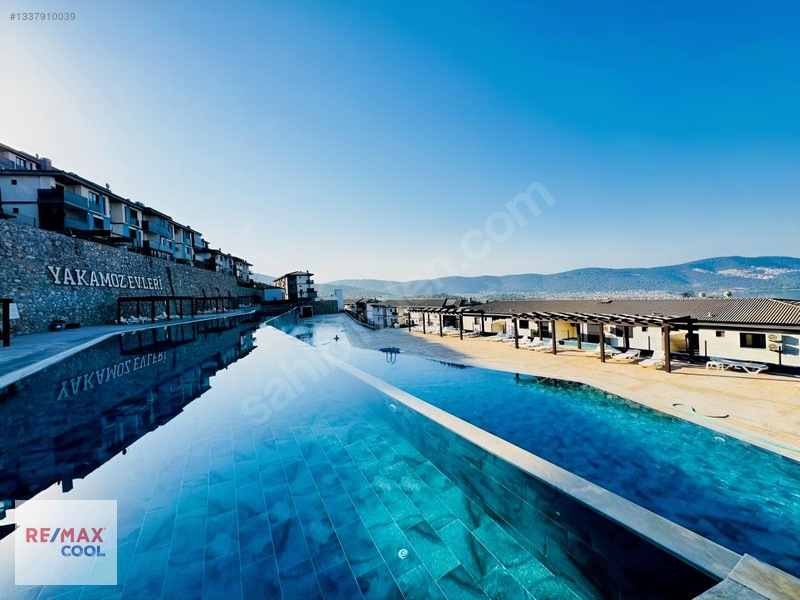 Akbükte Güvenlıklı Havuzlu Sıtede Full Denız Manzaralı 2+1 Daire — fotoğraf 20