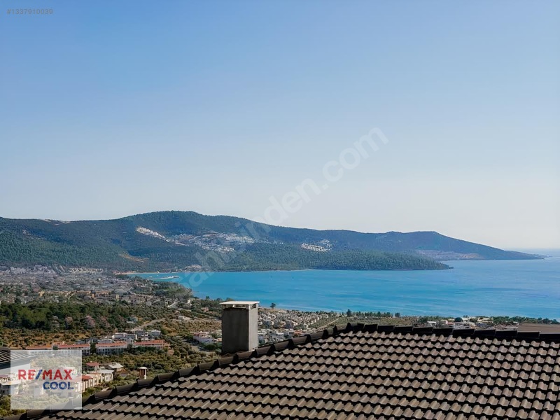 Akbükte Güvenlıklı Havuzlu Sıtede Full Denız Manzaralı 2+1 Daire — fotoğraf 22