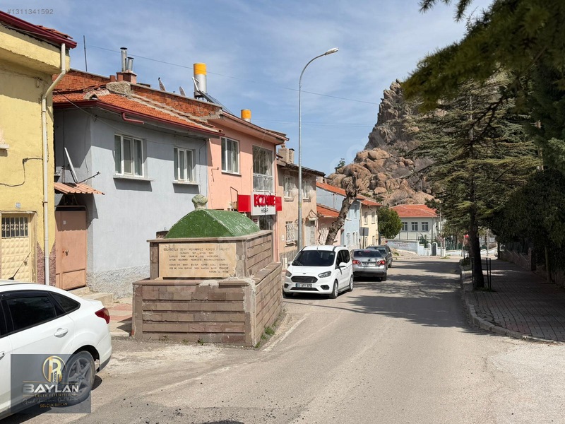 Afyon Baylan Emlak'tan Olucak Mahallesinde Satılık Müstakil Ev — fotoğraf 4