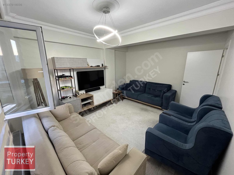 Seyrantepe Metroya Yakın Fırsat Fiyatlı Balkonlu Boş 2+1 Daire ! — fotoğraf 4