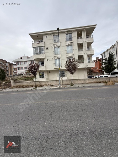 İnanan Emlaktan 2000 Evler Mah. Yüksek Giriş 2+1 Satılık Daire