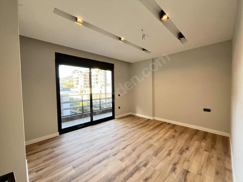 Alanya Merkez Lux Sıfır Satılık 1+1 Daire — fotoğraf 2
