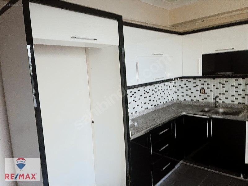 Seyrantepe Toki Bolgesinde Güleryüz Sitesi 2+1, 90 M² — fotoğraf 2