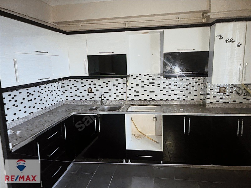 Seyrantepe Toki Bolgesinde Güleryüz Sitesi 2+1, 90 M² — fotoğraf 5