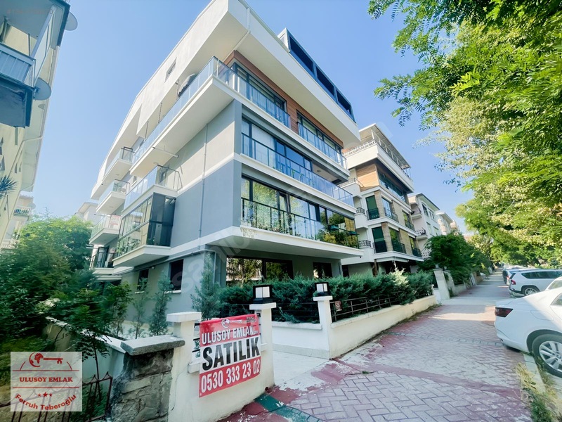 Bahçelievlerde Yeni 3+1 Katta Kombili Ebevyn Banyolu Metro Yakın