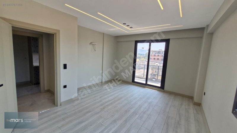 Kemalpaşa Ulucak'ta Satılık Kapalı Mutfak 2+1 Oturum Hazır Daire — fotoğraf 2