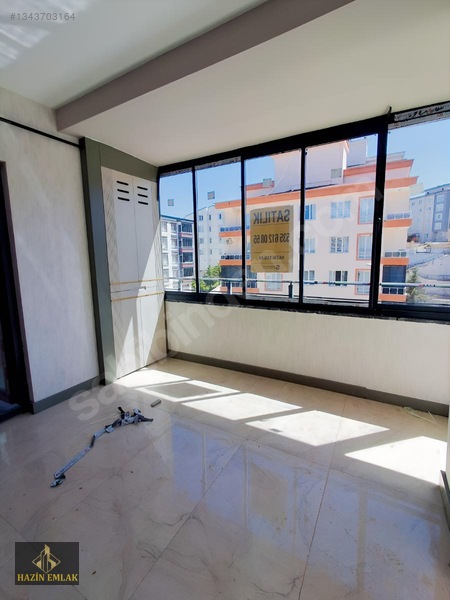 Kiralık 2.5+1 Sıfır Hazin Emlak — fotoğraf 3