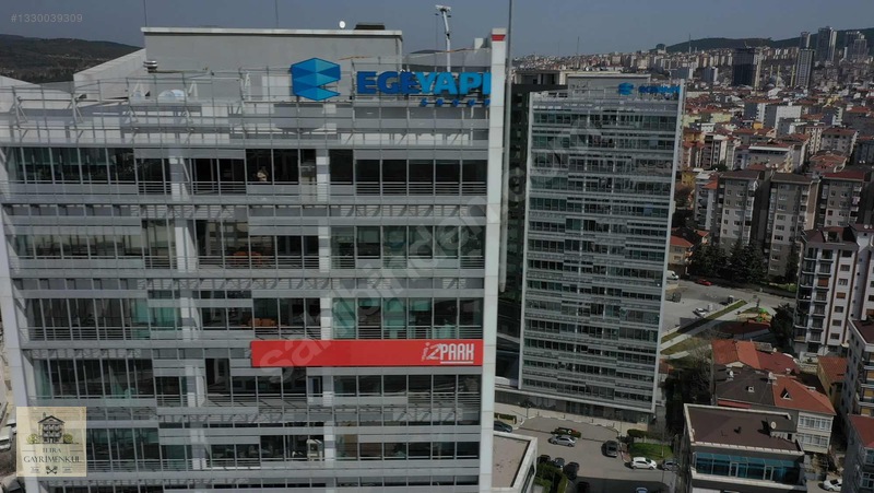 İzpark Plaza Teraslı 320 M2 Satılık Masrafsız Ofis