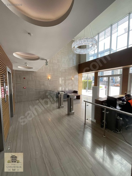 İzpark Plaza Teraslı 320 M2 Satılık Masrafsız Ofis — fotoğraf 8