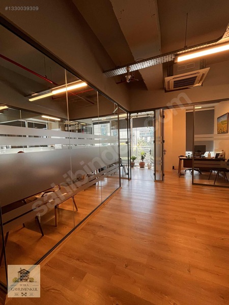 İzpark Plaza Teraslı 320 M2 Satılık Masrafsız Ofis — fotoğraf 11