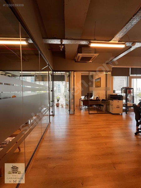 İzpark Plaza Teraslı 320 M2 Satılık Masrafsız Ofis — fotoğraf 13